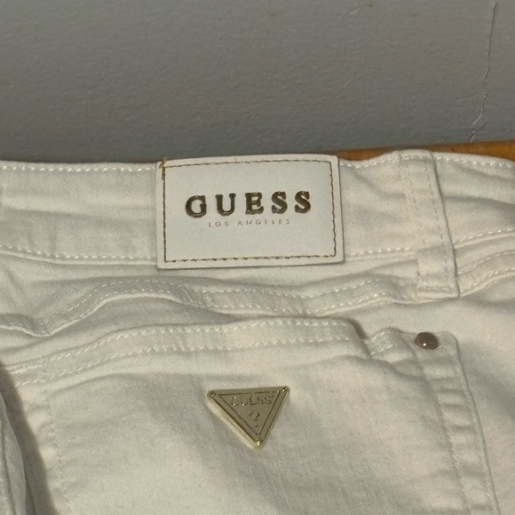 Size 23 Guess Women's Cream Skinny Jeans - Picture 6 of 6